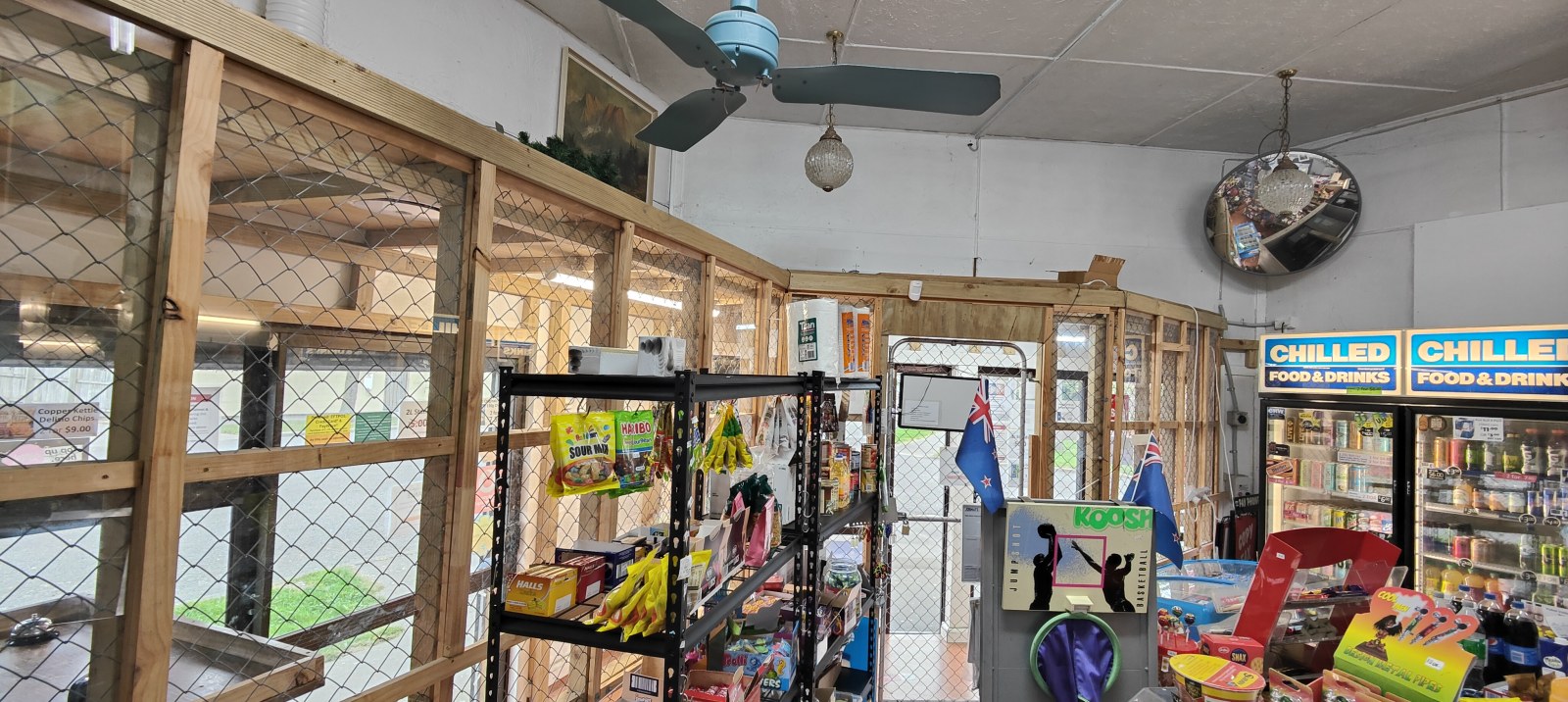 Retail Shop with Commercial Kitchen – High Profile thumbnail